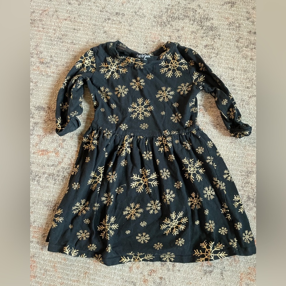 Cat & Jack black and gold snowflake dress (size 6/6x)